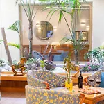 Cav Approdo Aparthotel 4*