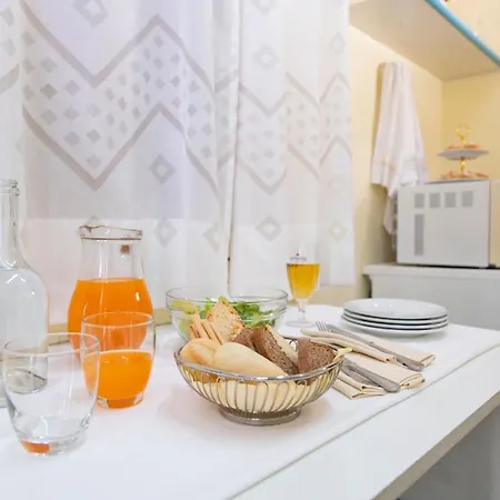 Cav阿普洛朵酒店 3*