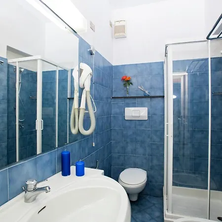 Cav阿普洛朵酒店 公寓式酒店 卡斯蒂里昂纳·德拉佩