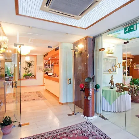 公寓式酒店 Cav阿普洛朵酒店 3*